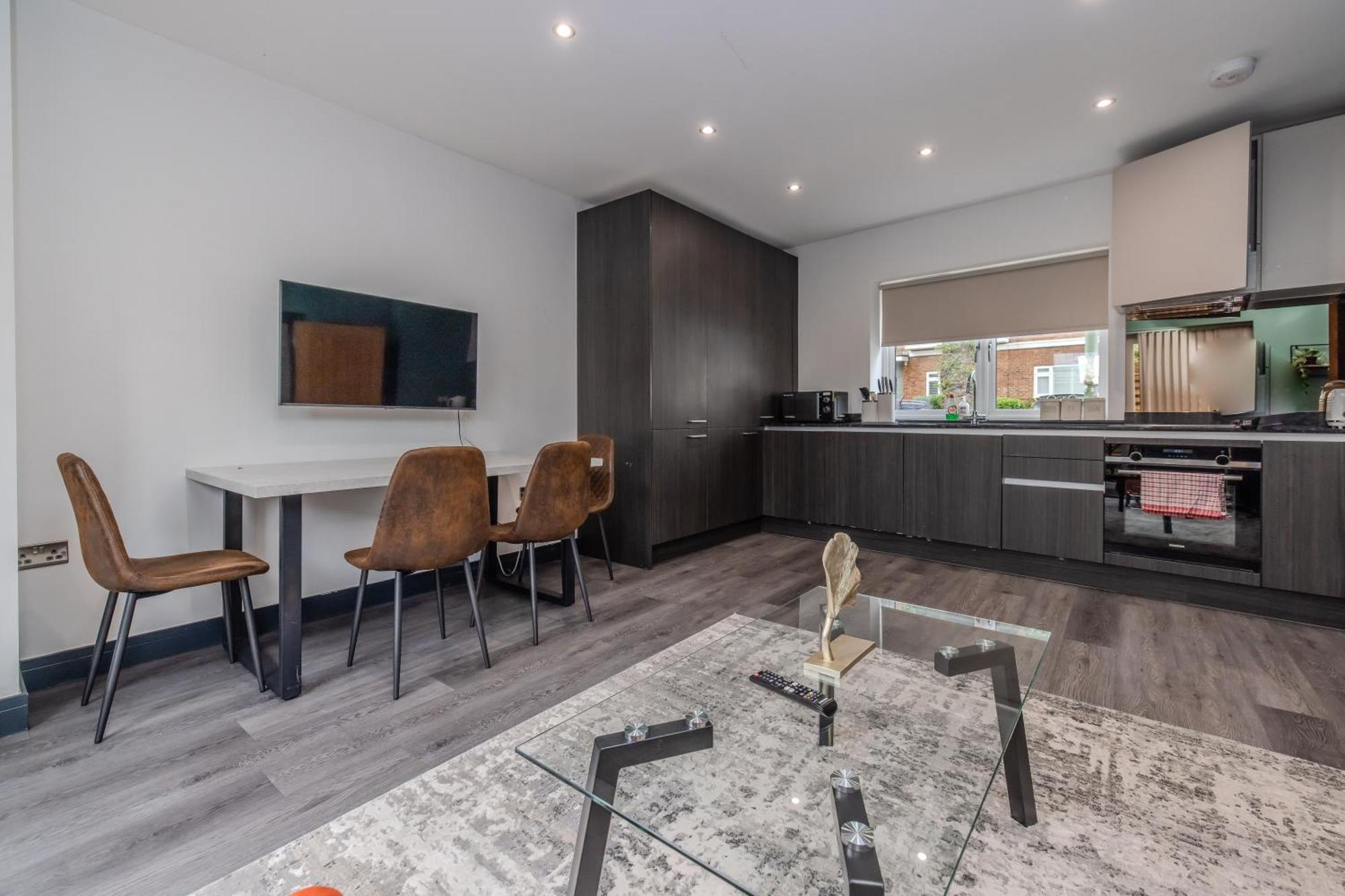 Central Hove 3 Bedroom Flat Bn340Bwil ภายนอก รูปภาพ